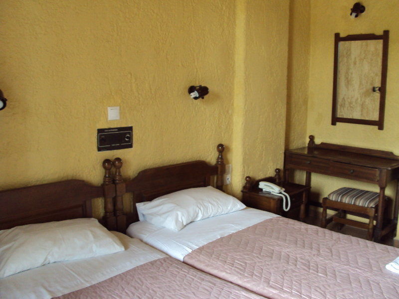 Alexandros B Hotel Nikiana Exterior foto